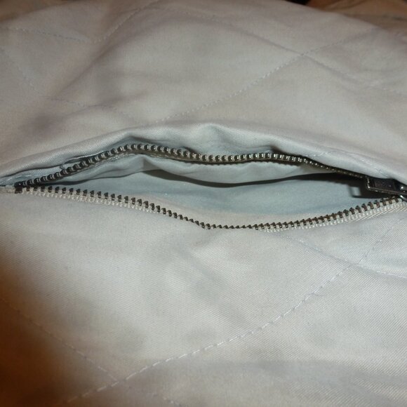 Reversible Vest - Picture 7 of 15